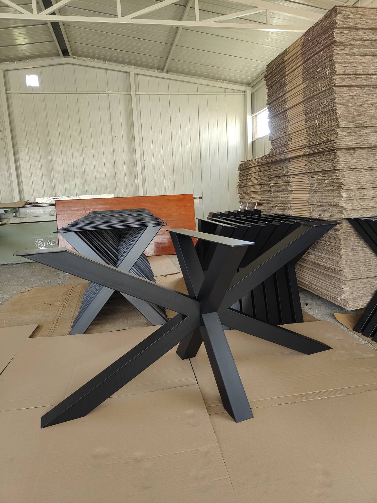 Naš vlastiti patent Cross X - premium čelične noge za stolove za luksuznu trpezariju